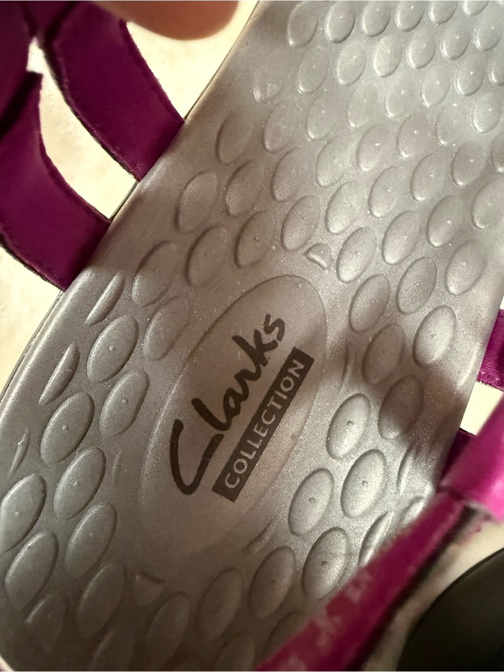 Clarks Sonar Aster sandals in a vibrant purple patent finish size 9 - Picture 4 of 9